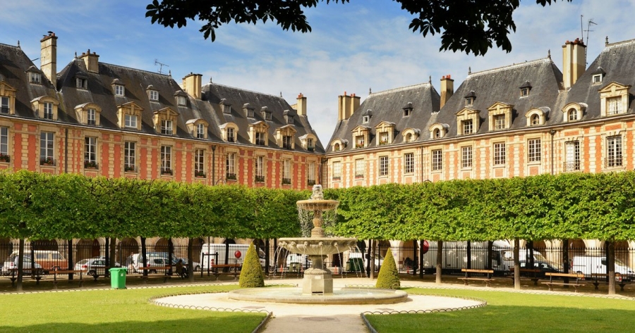 The 5 most beautiful squares in Paris